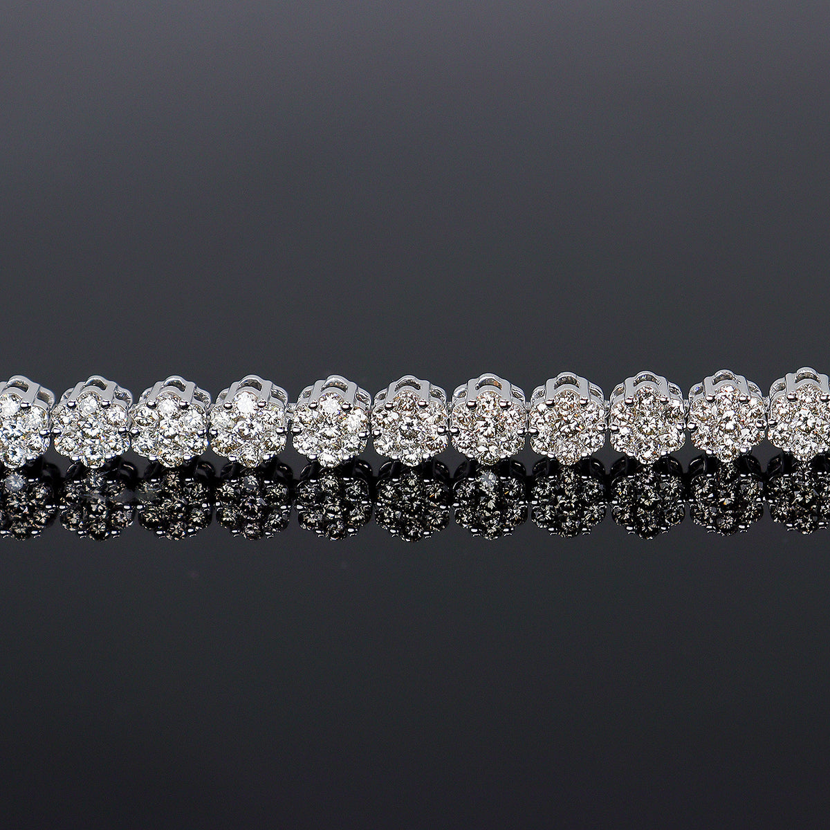 Pre-Owned Diamond Floral Cluster Line Bracelet