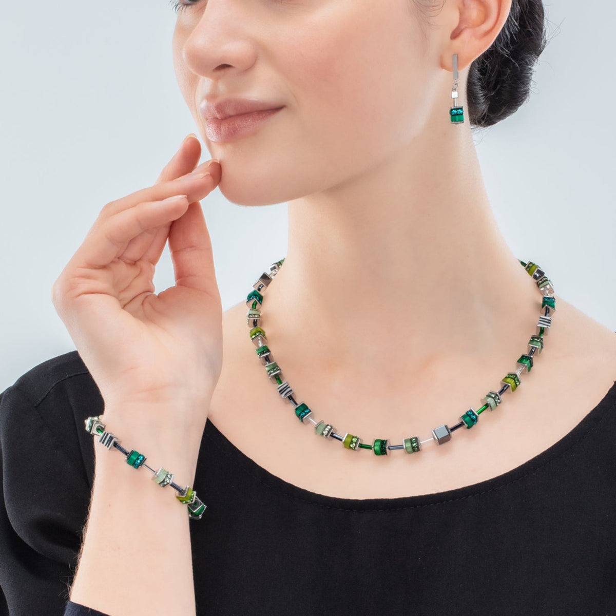 Coeur de Lion GeoCUBE® Iconic Nature Green-White Necklace