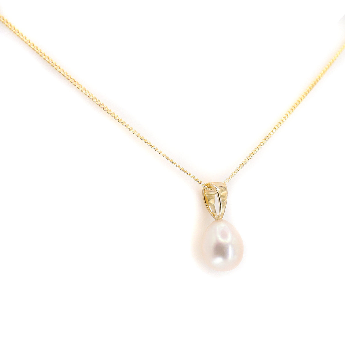 Freshwater Pearl 9ct Gold Pendant & Chain