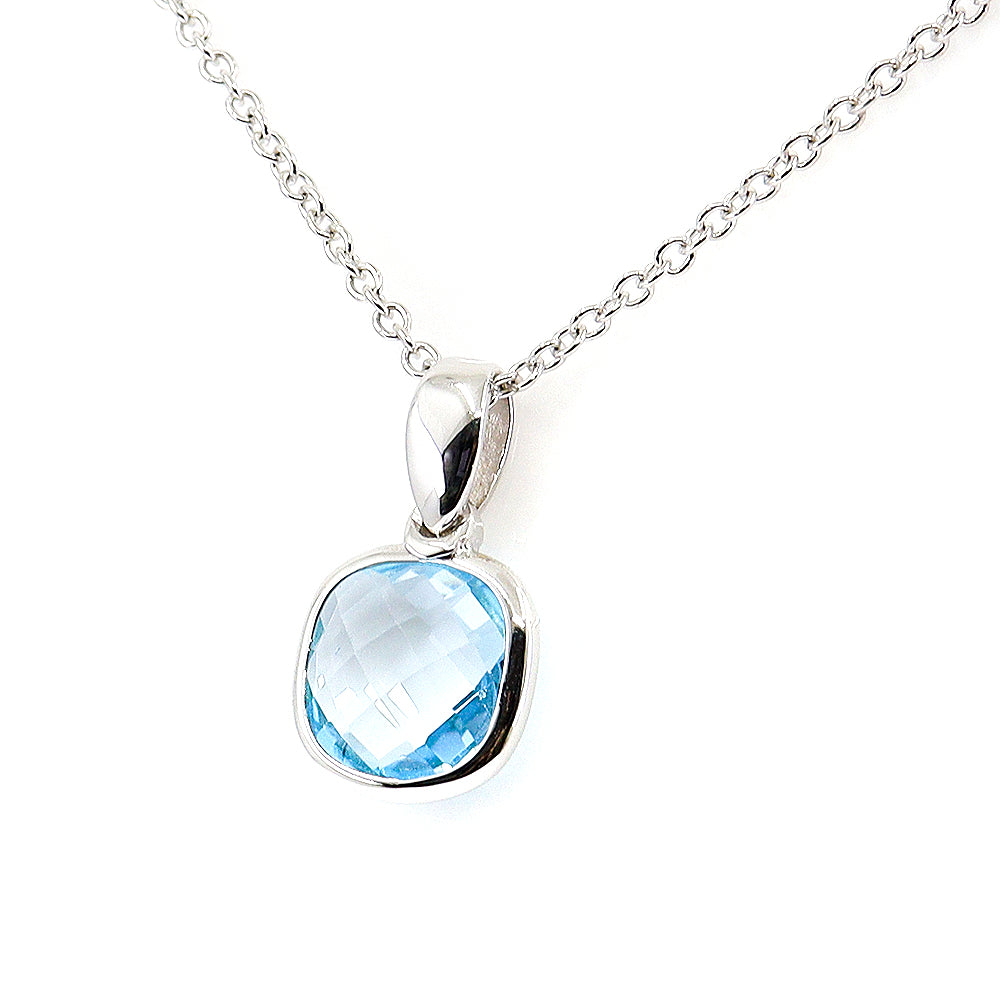 9ct Yellow Gold Sky Blue Topaz Pendant