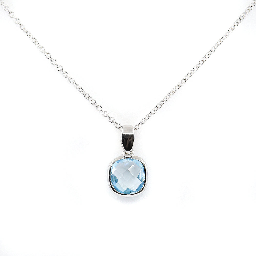 9ct Yellow Gold Sky Blue Topaz Pendant