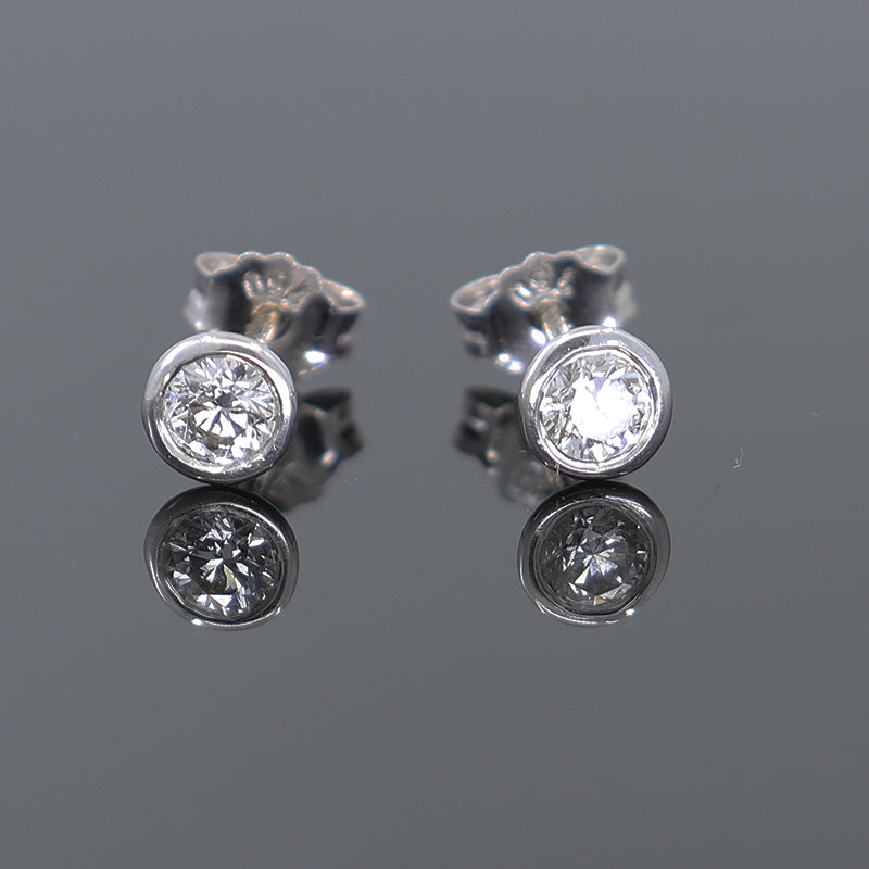 Pre-Owned 18ct White Gold Diamond Studs