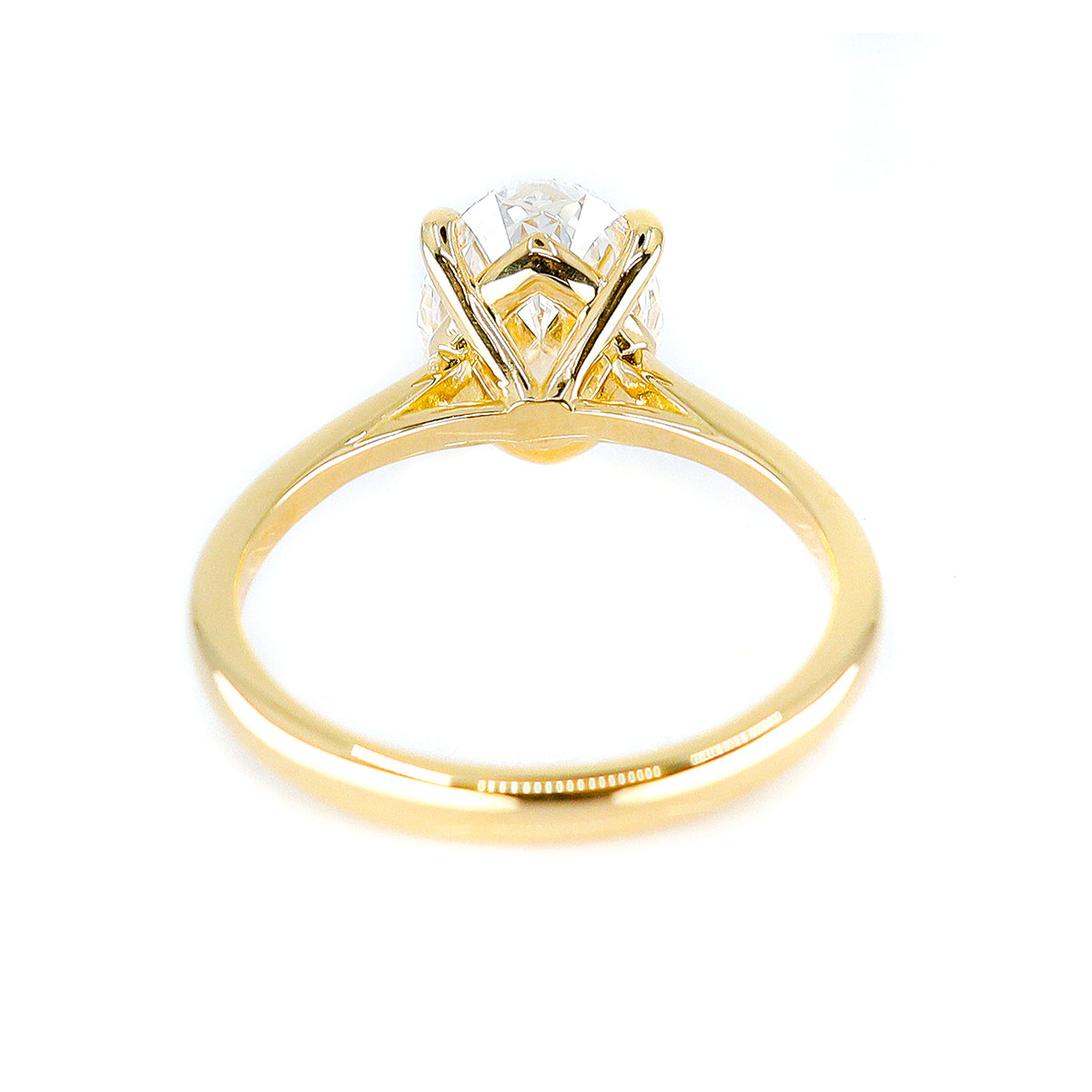 18ct Yellow Gold Lab Grown Certificated Oval Cut 2.22ct Diamond Solitaire Ring