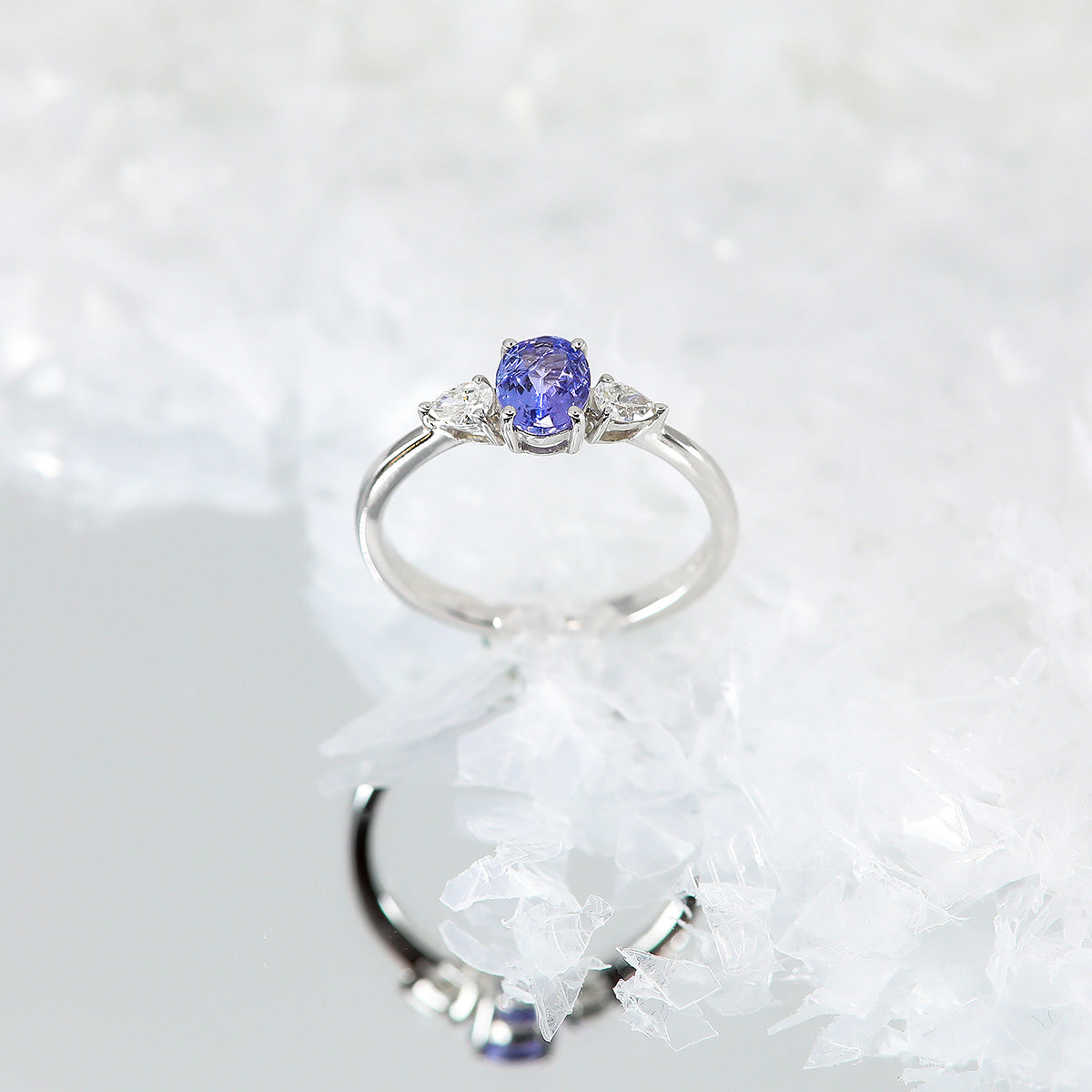 18ct White Gold Tanzanite & Diamond Ring