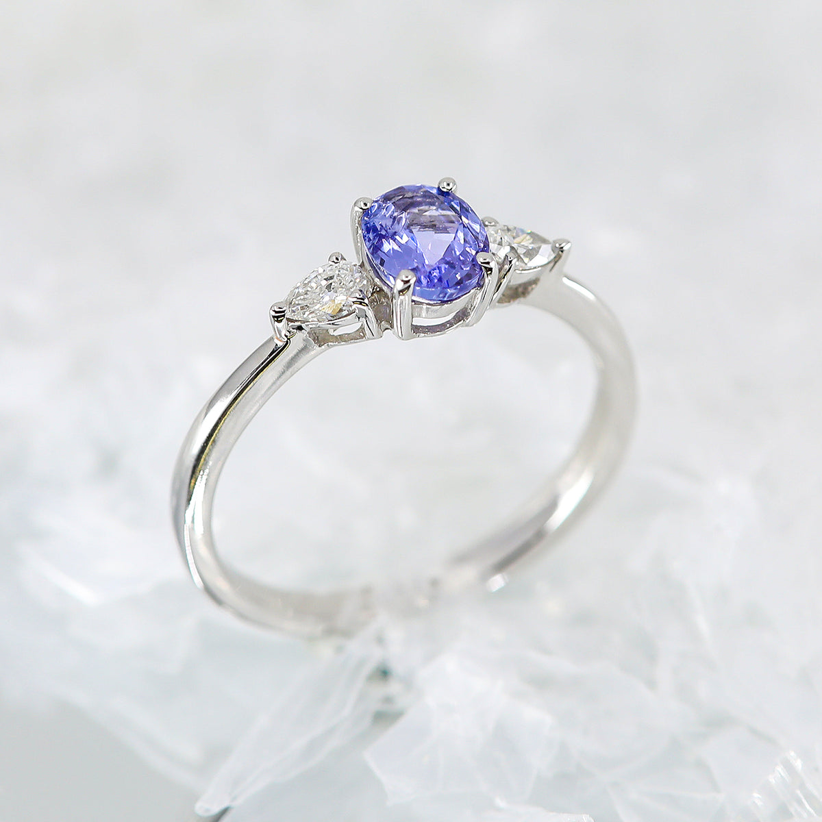 18ct White Gold Tanzanite & Diamond Ring