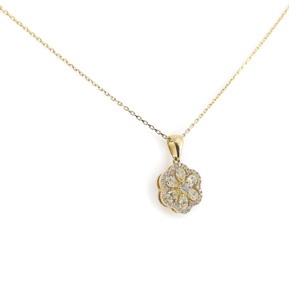 18ct Gold Yellow & White Diamond Daisy Cluster Pendant & Chain