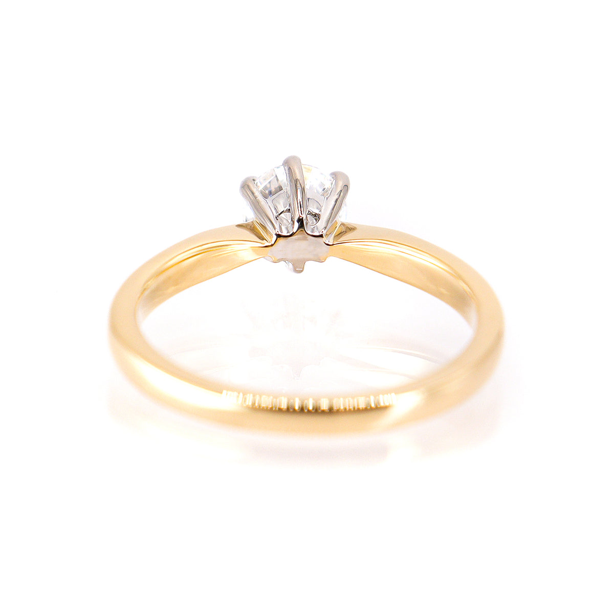 18ct Gold Lab Grown Certificated Round Brilliant Cut 0.65ct Diamond Solitaire Ring