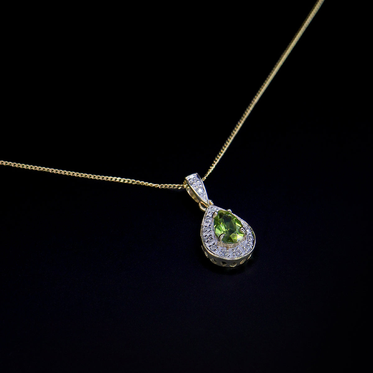 Pre-Owned Peridot & Diamond Pendant & Chain