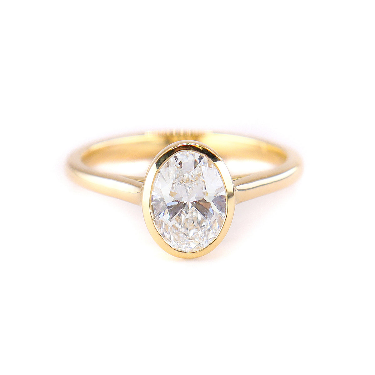 18ct Yellow Gold Lab Grown Certificated Oval Cut 1.10ct Diamond Solitaire Ring