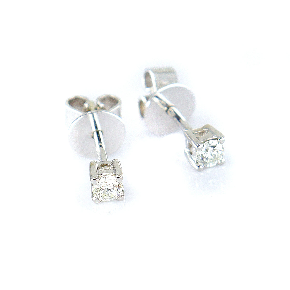 9ct White Gold Diamond 0.15ct Round Brilliant Cut Stud Earrings