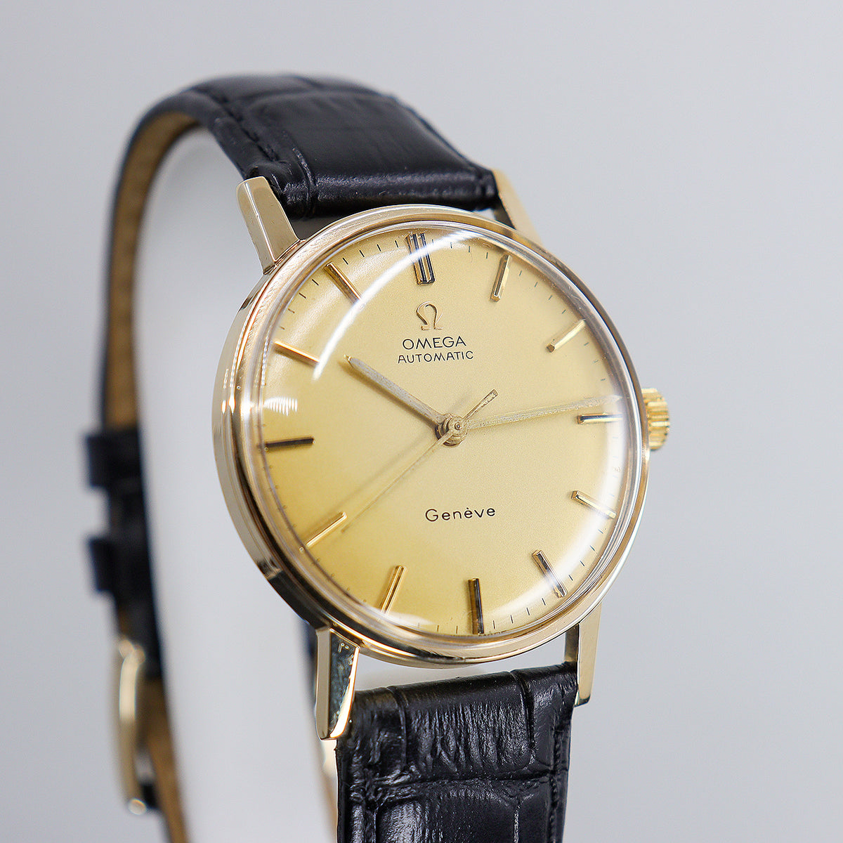 Pre-Owned Gents Omega 9ct Gold Automatic Watch