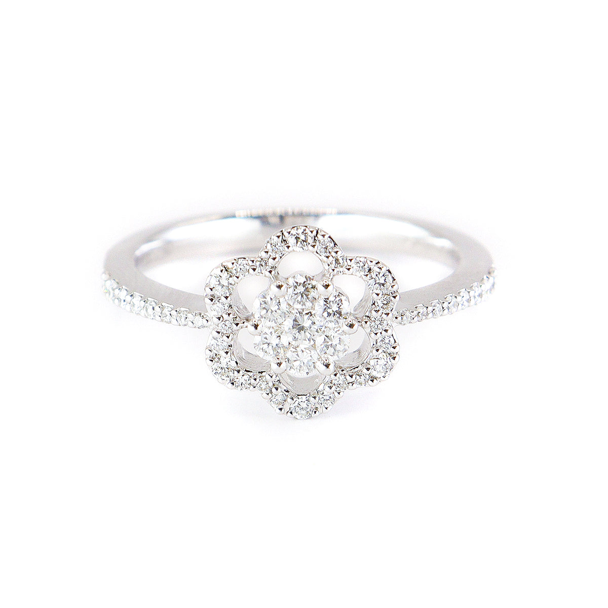 18ct White Gold 0.40ct Diamond Open Flower Cluster Ring