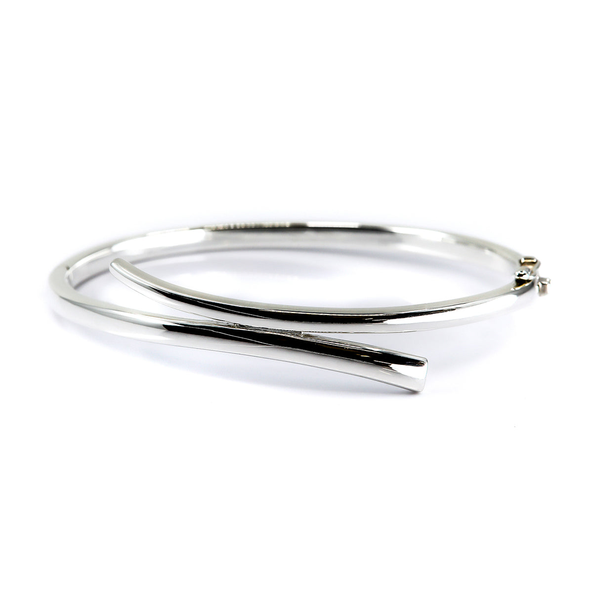 Lumi Sterling Silver Crossover Bangle