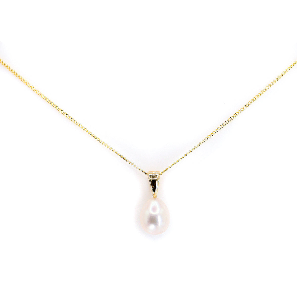 Freshwater Pearl 9ct Yellow Gold Pendant & Chain