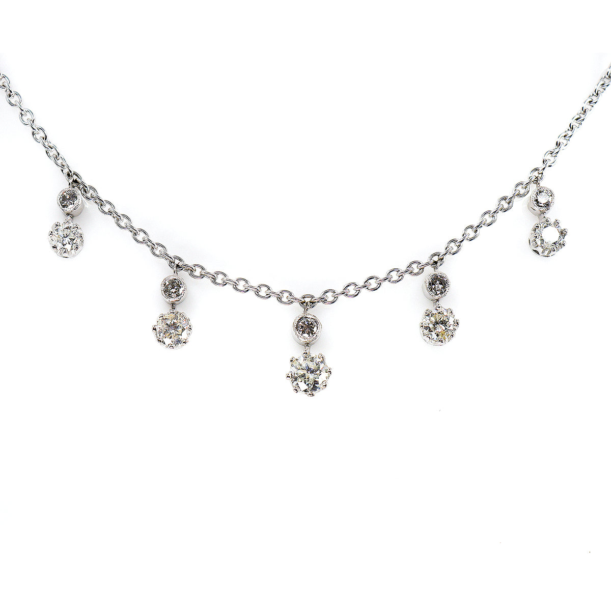 Pre-Owned 18ct White Gold Diamond Droplet Necklet