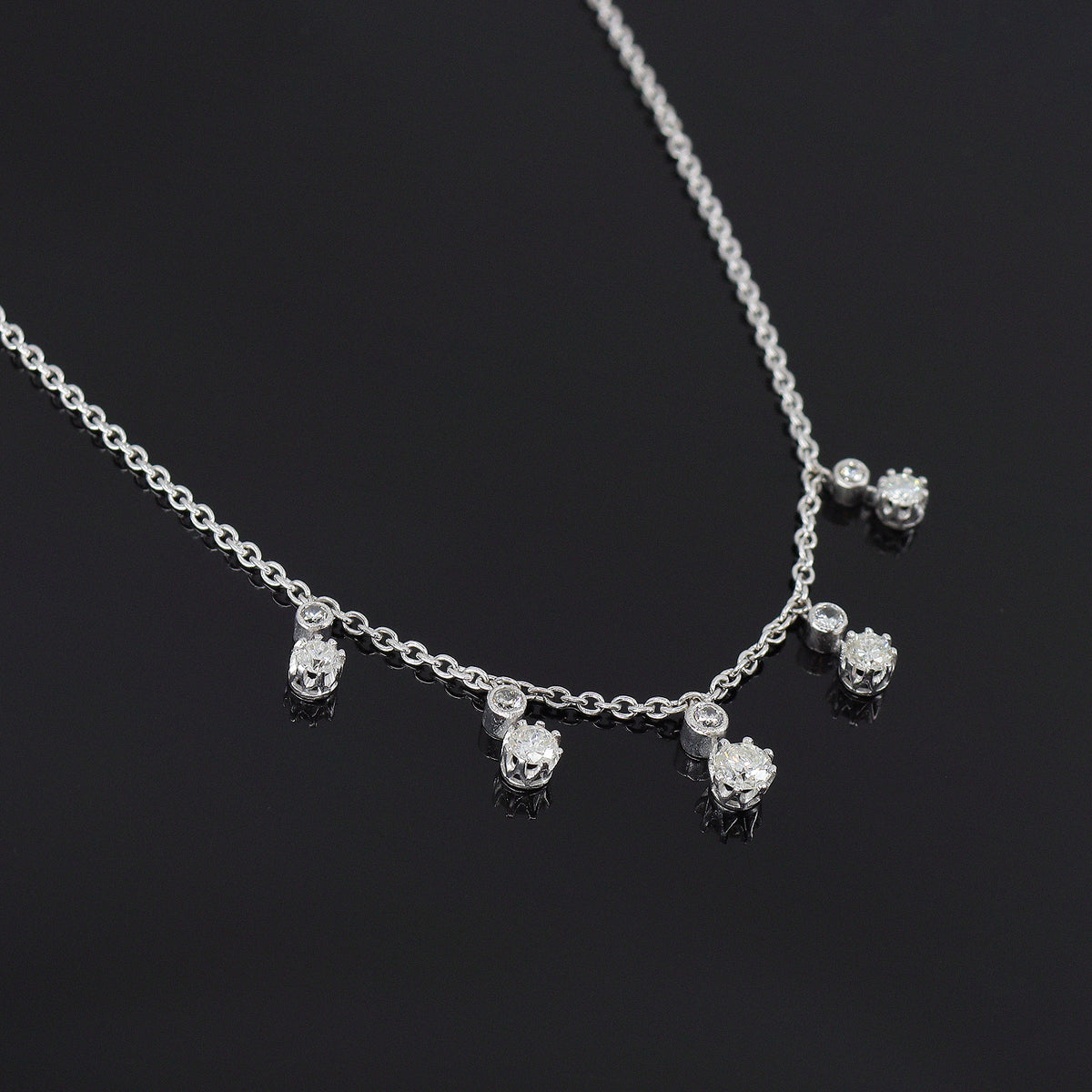 Pre-Owned 18ct White Gold Diamond Droplet Necklet