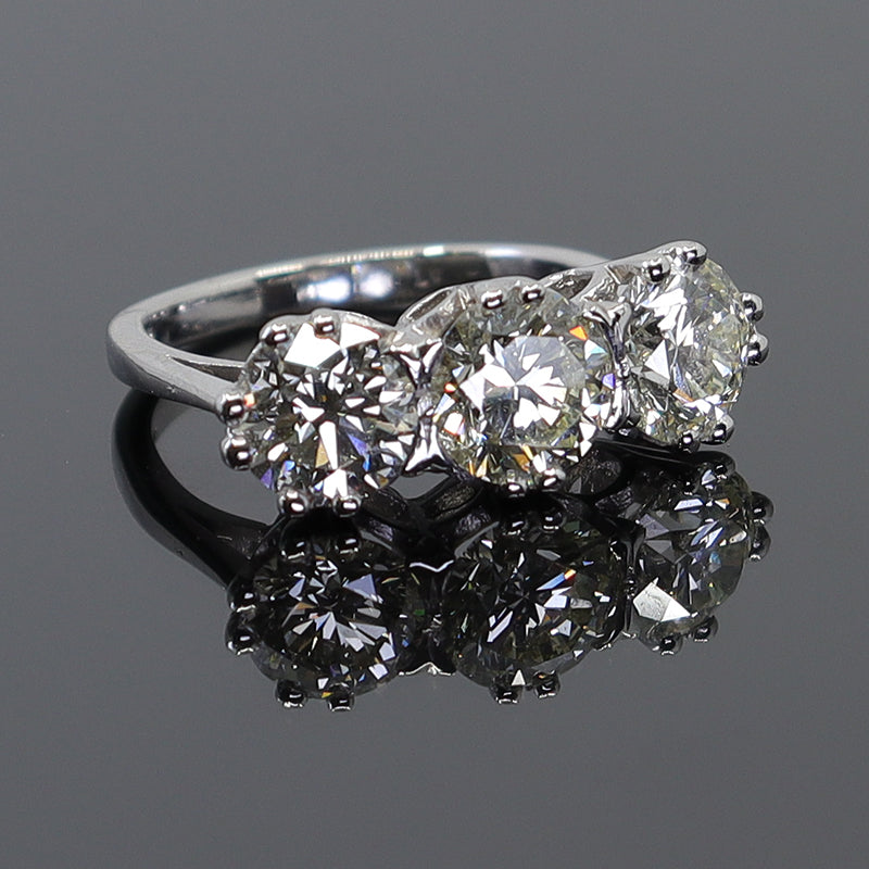 Pre-Owned 18ct White Gold Diamond Trilogy Ring