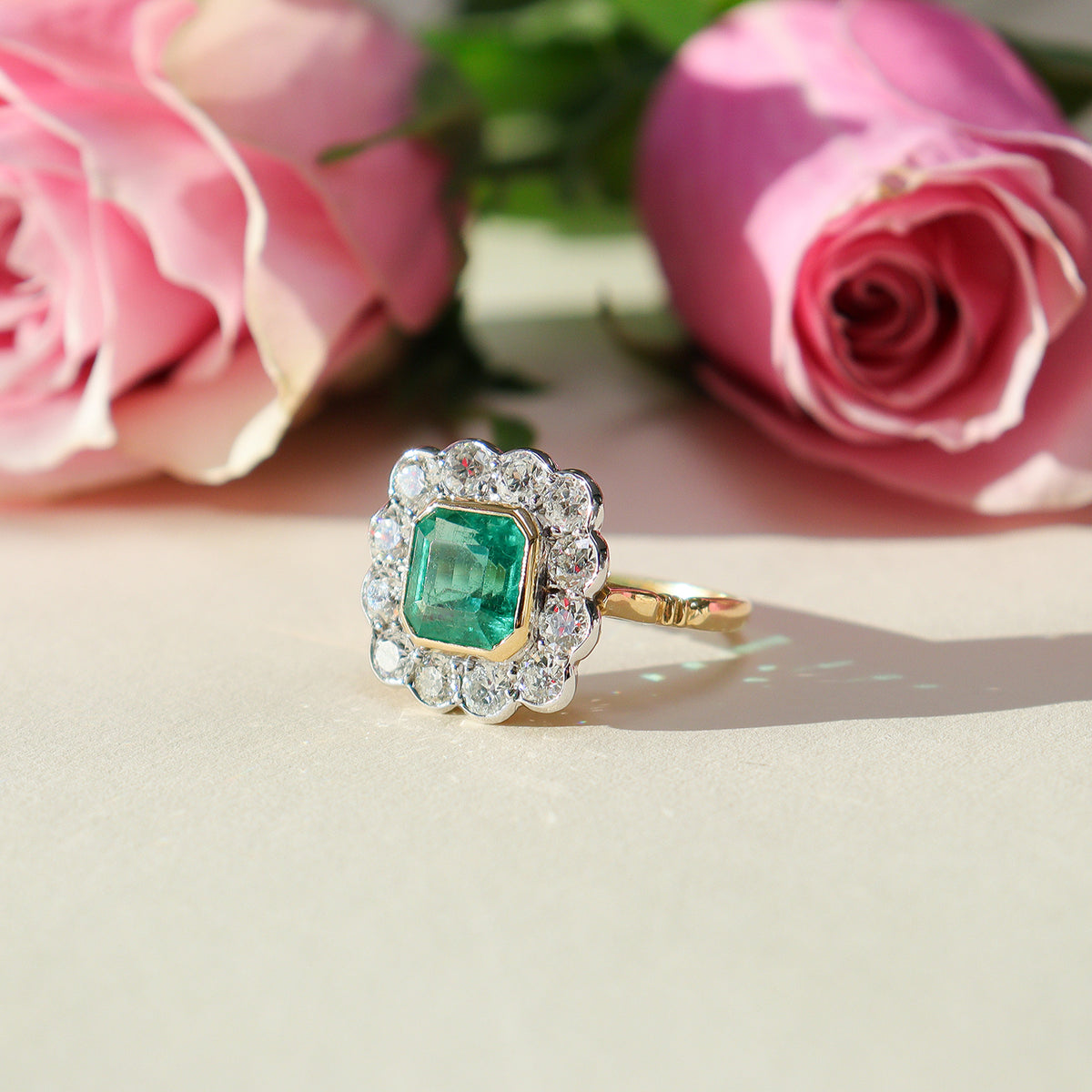 Pre-Owned 18ct Gold Emerald & Diamond Ring